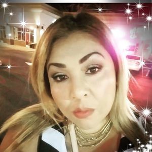 Meet your Posher, Gabriela